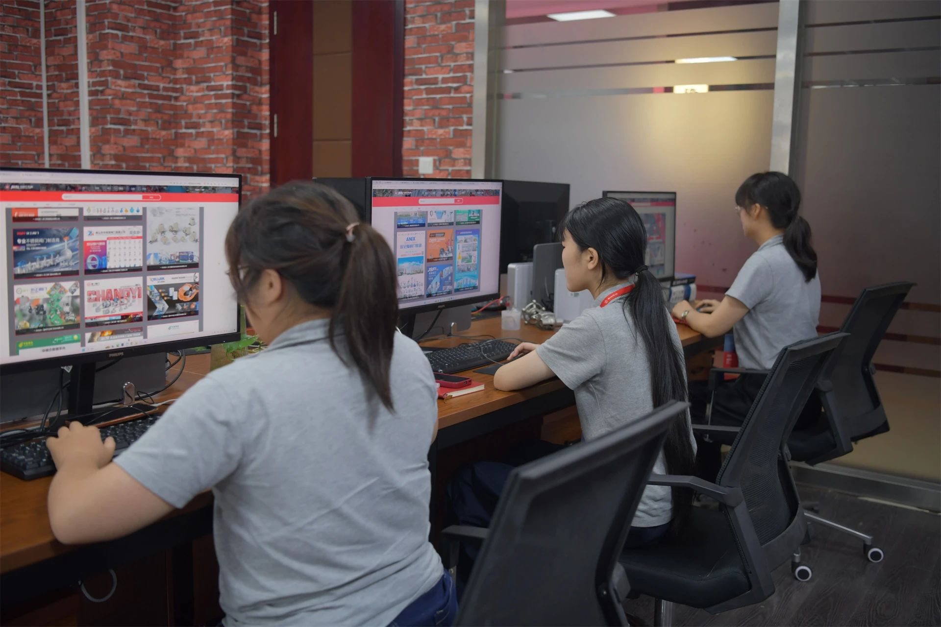 中閥傳媒八月特刊：定制化服務(wù)引領(lǐng)閥門行業(yè)新風(fēng)尚！